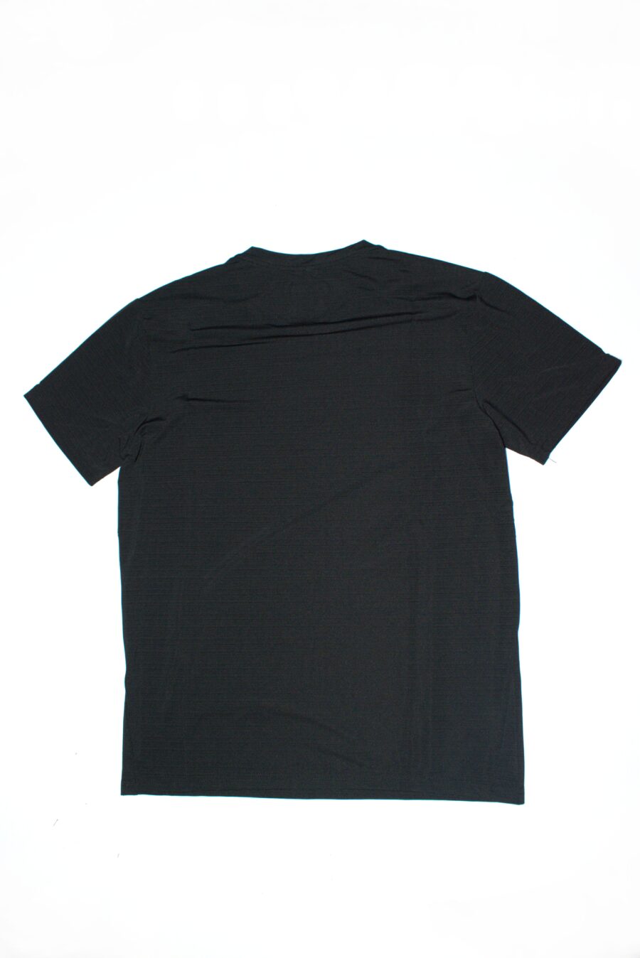 Tee-shirt-sport-homme-manches-courtes-noir